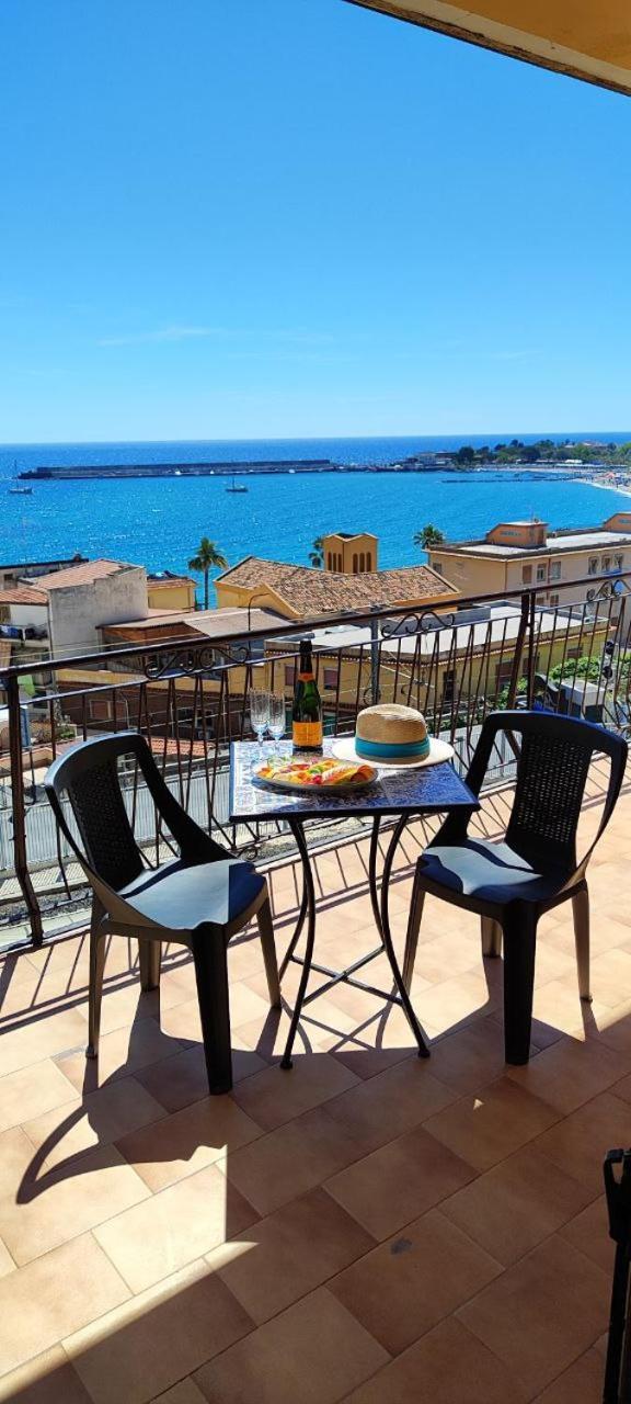 Apartmán A Casa Dei Nonni Giardini Naxos Exteriér fotografie